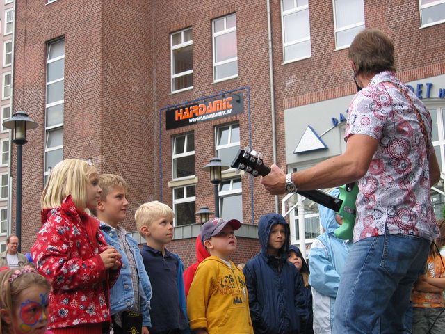 gal/2007/2007 Ruettenscheider Kinderfest/2007 Saitentwist Ruettenscheider Kinderfest 1.9. 096.jpg